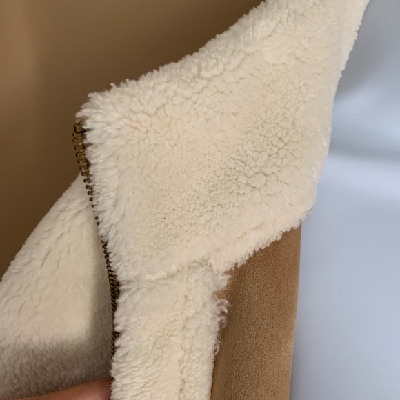 New Michael Stars jacket in beautiful ivory sherpa. Cozy fit and warm Size M. - Picture 2 of 5